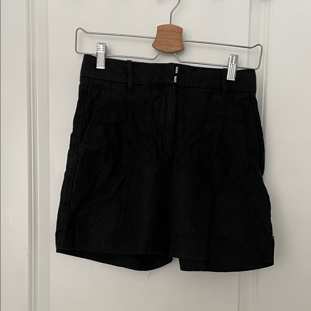Wilfred Black Women's Bermudas